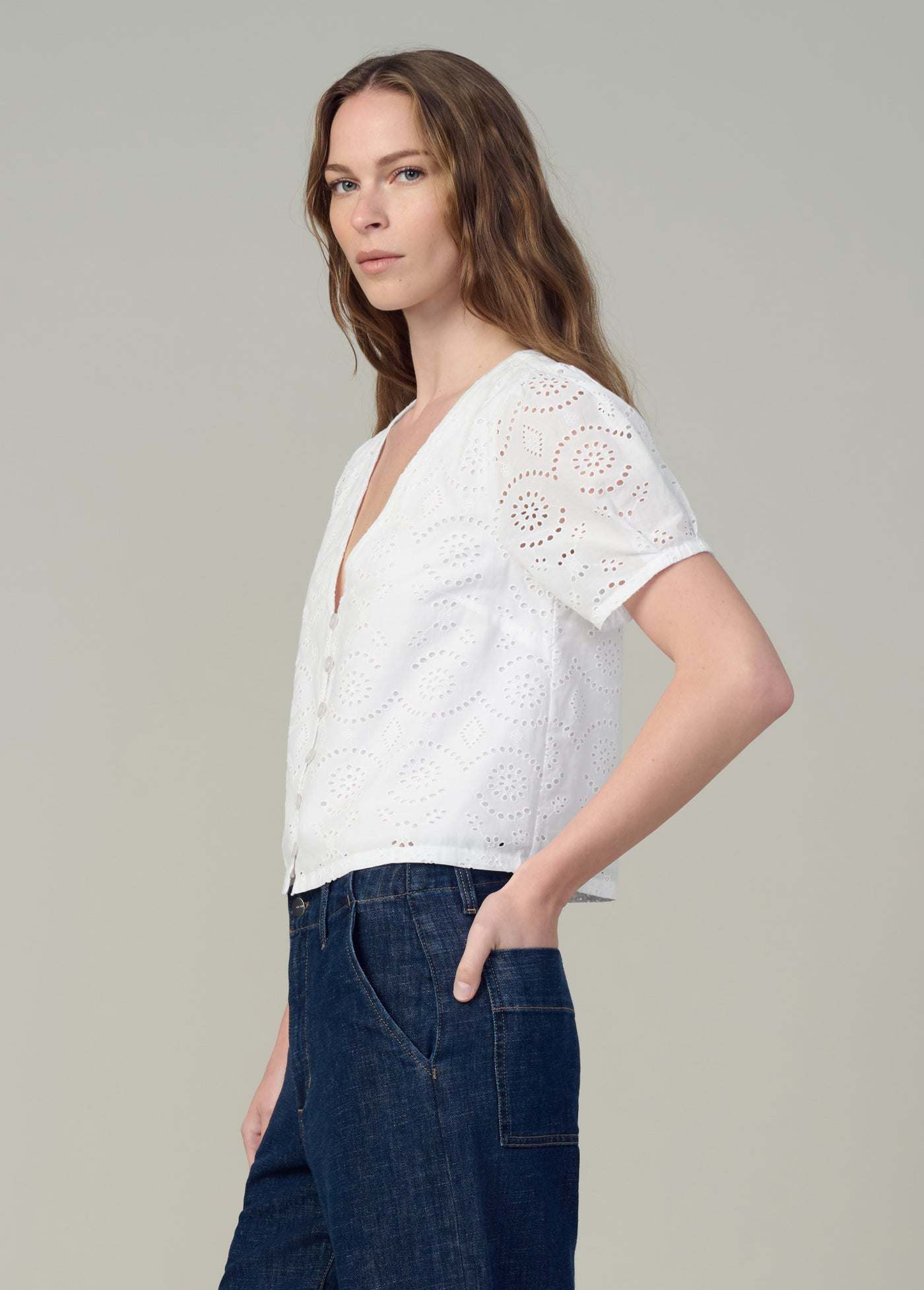 THE HALLE SHORT SLEEVE EYELET BLOUSE - XL - Image 31