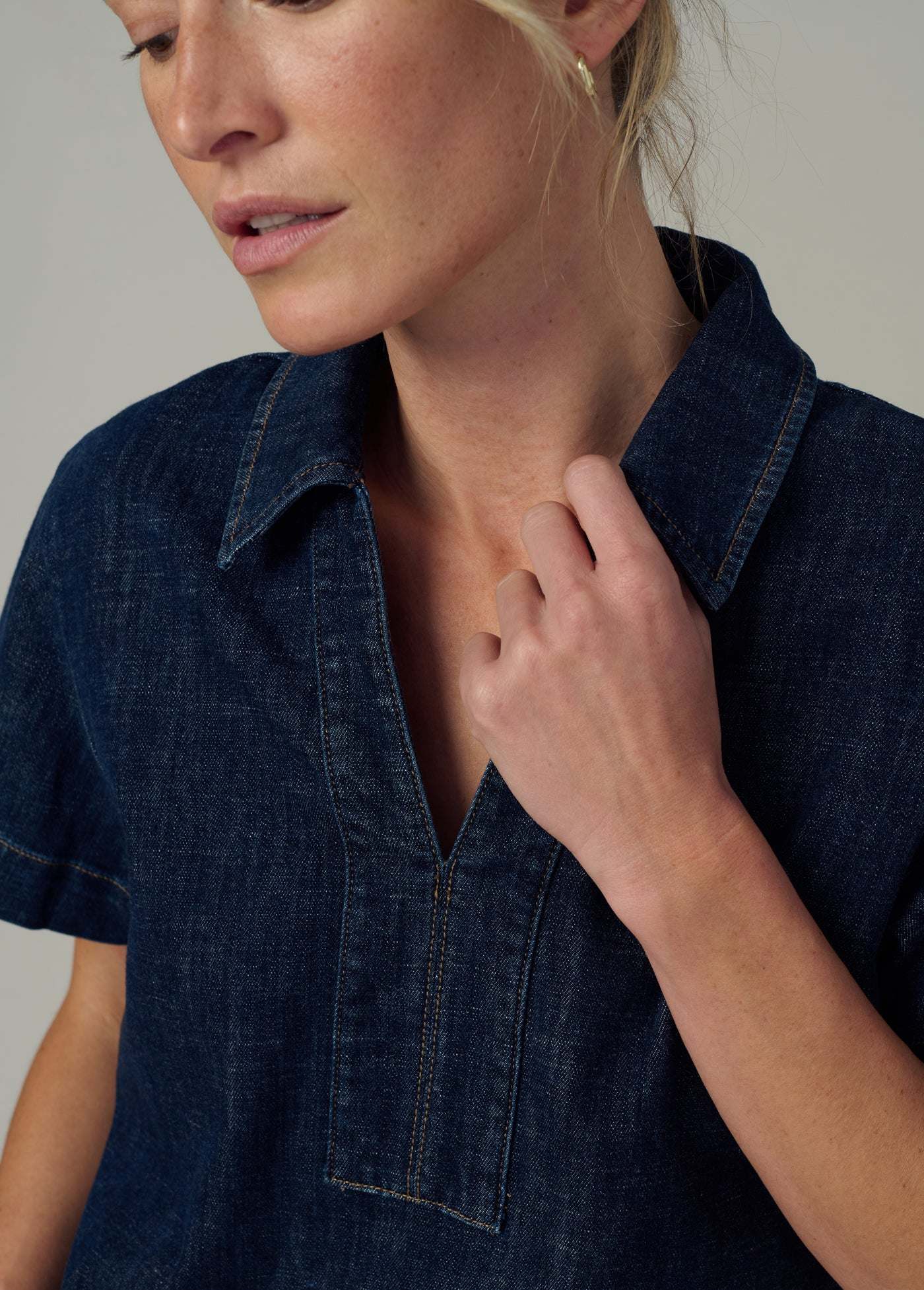 THE LILLIAN DENIM POPOVER SHIRT - XL - Image 33